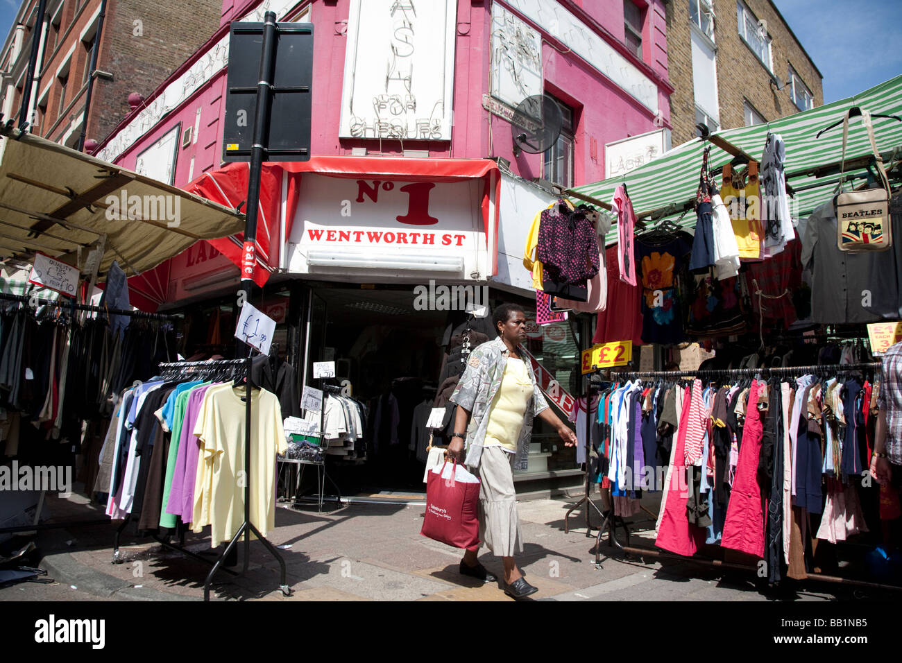 Le jupon Lane Market Middlesex Street et Wentworth Street London E1 Banque D'Images