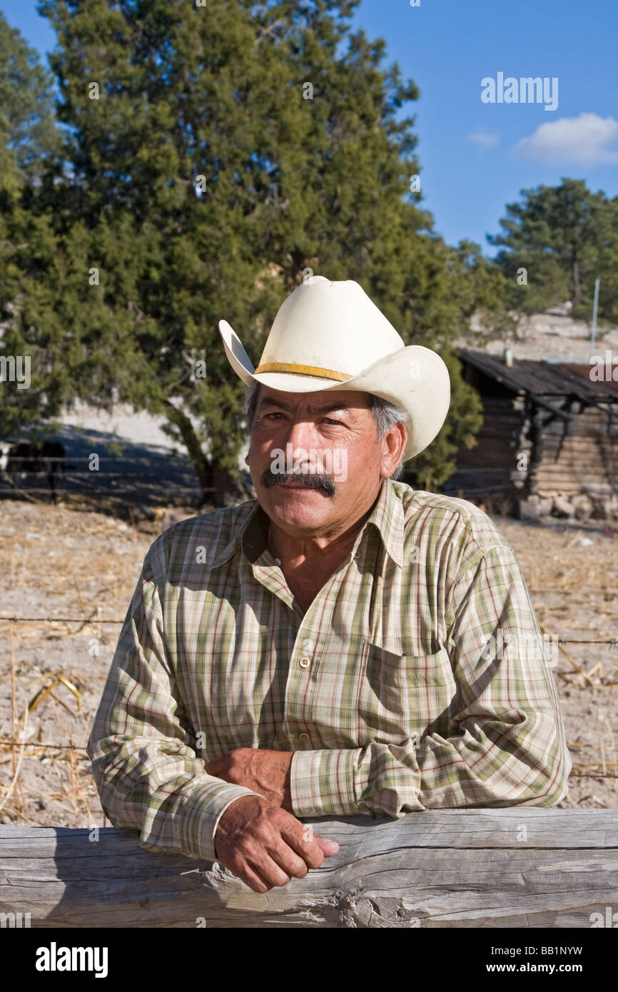 Près de l'homme local Ville de Creel dans la région de Copper Canyon du Mexique Banque D'Images