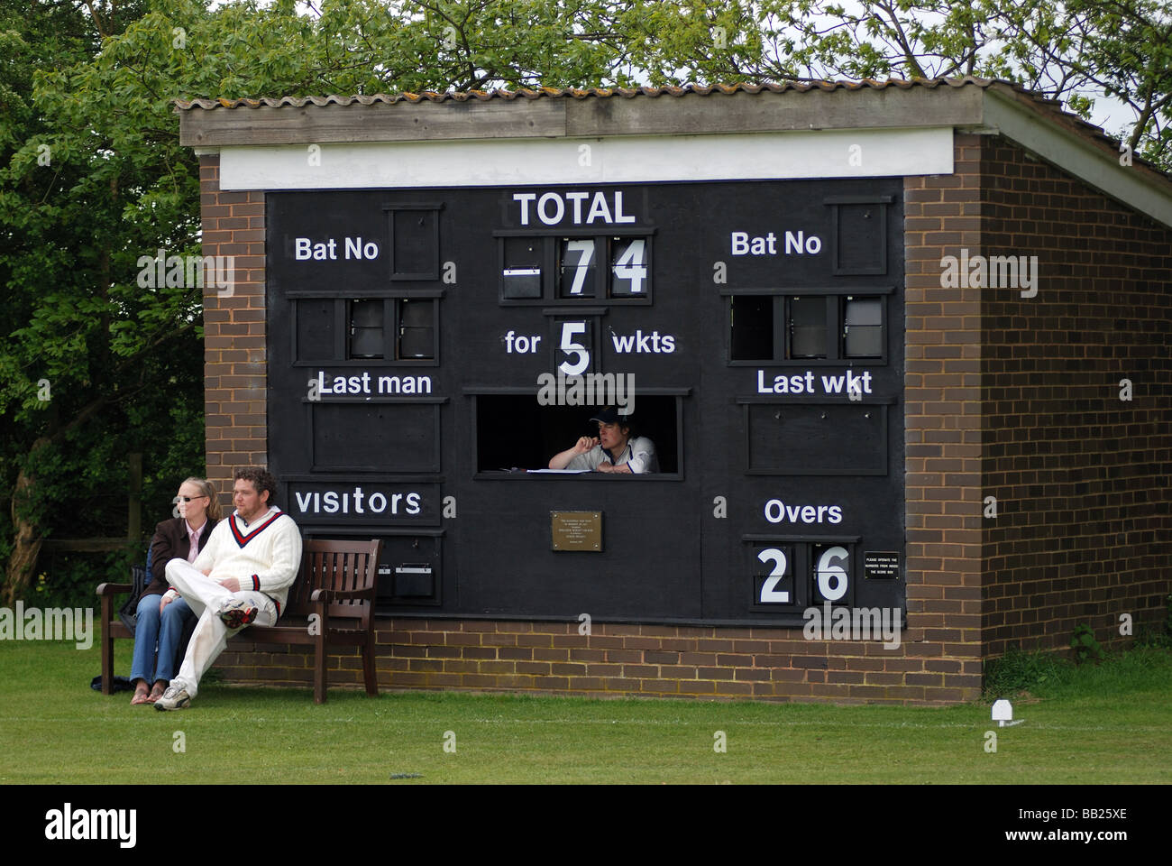Village de bord de cricket à Lapworth, Warwickshire, England, UK Banque D'Images