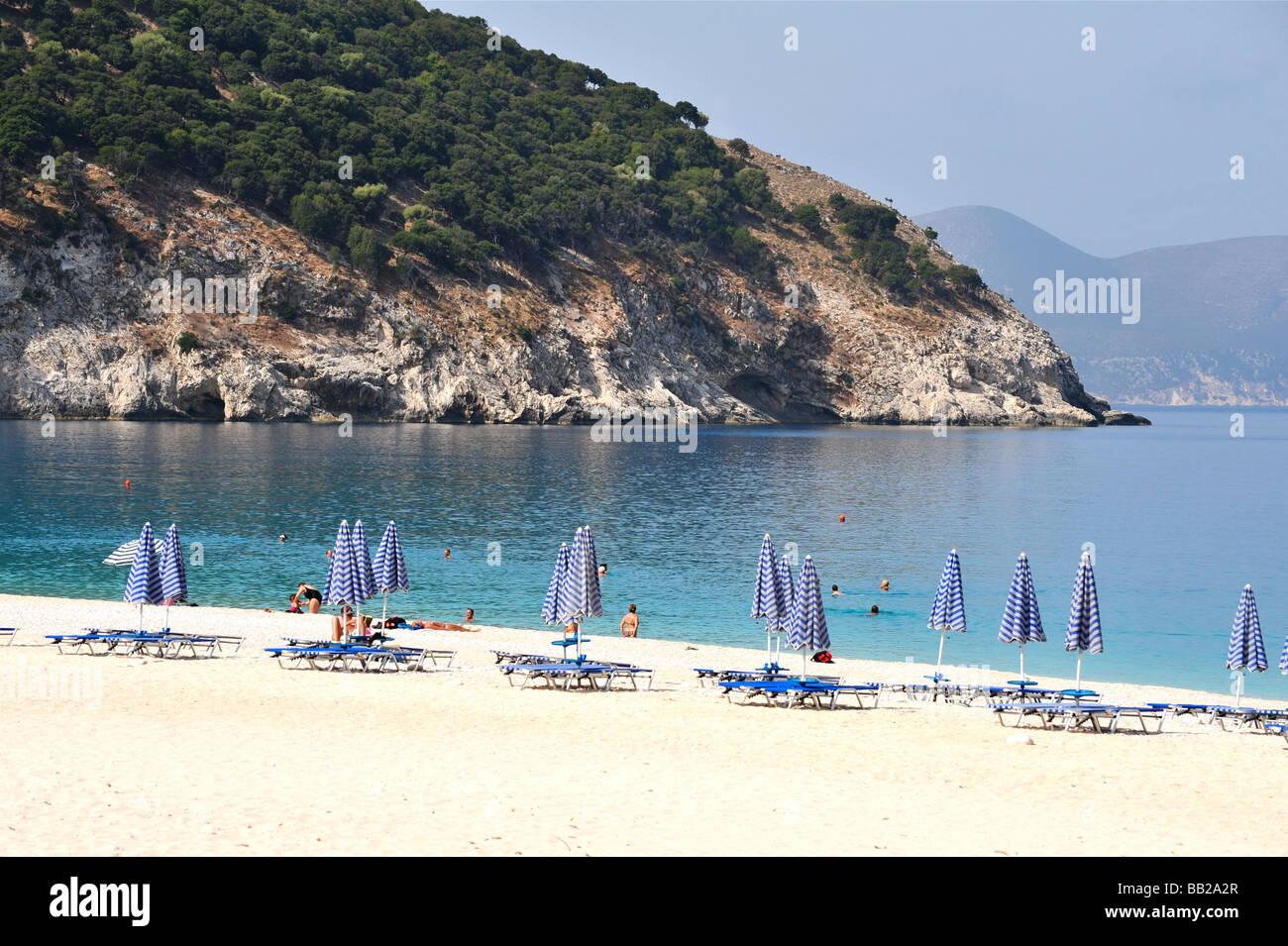 Superbe plage de Myrtos à Kefalonia, Grèce - dit être la plus belle plage d'Europe Banque D'Images