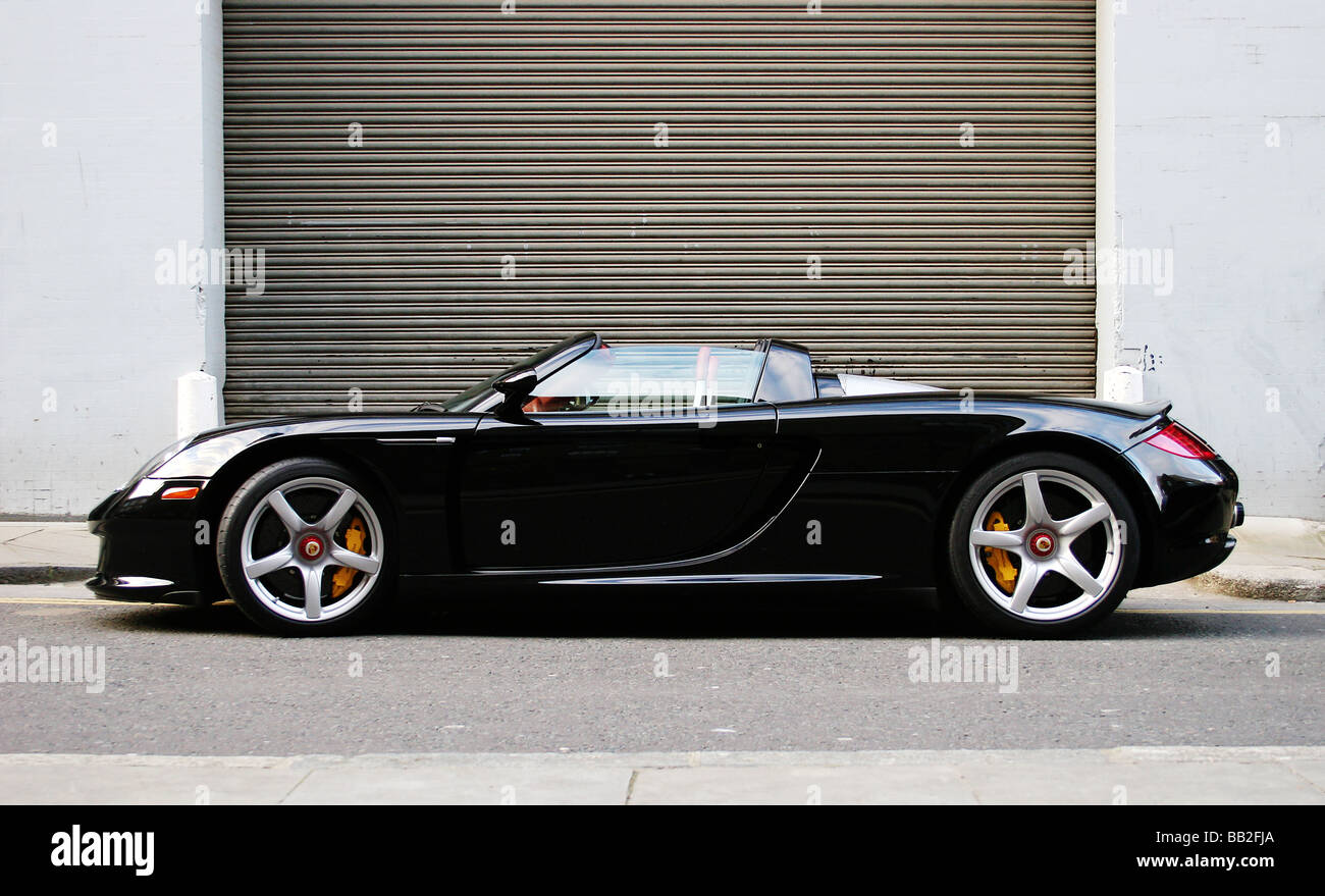 Photo de profil d'une Porsche Carrera GT Banque D'Images