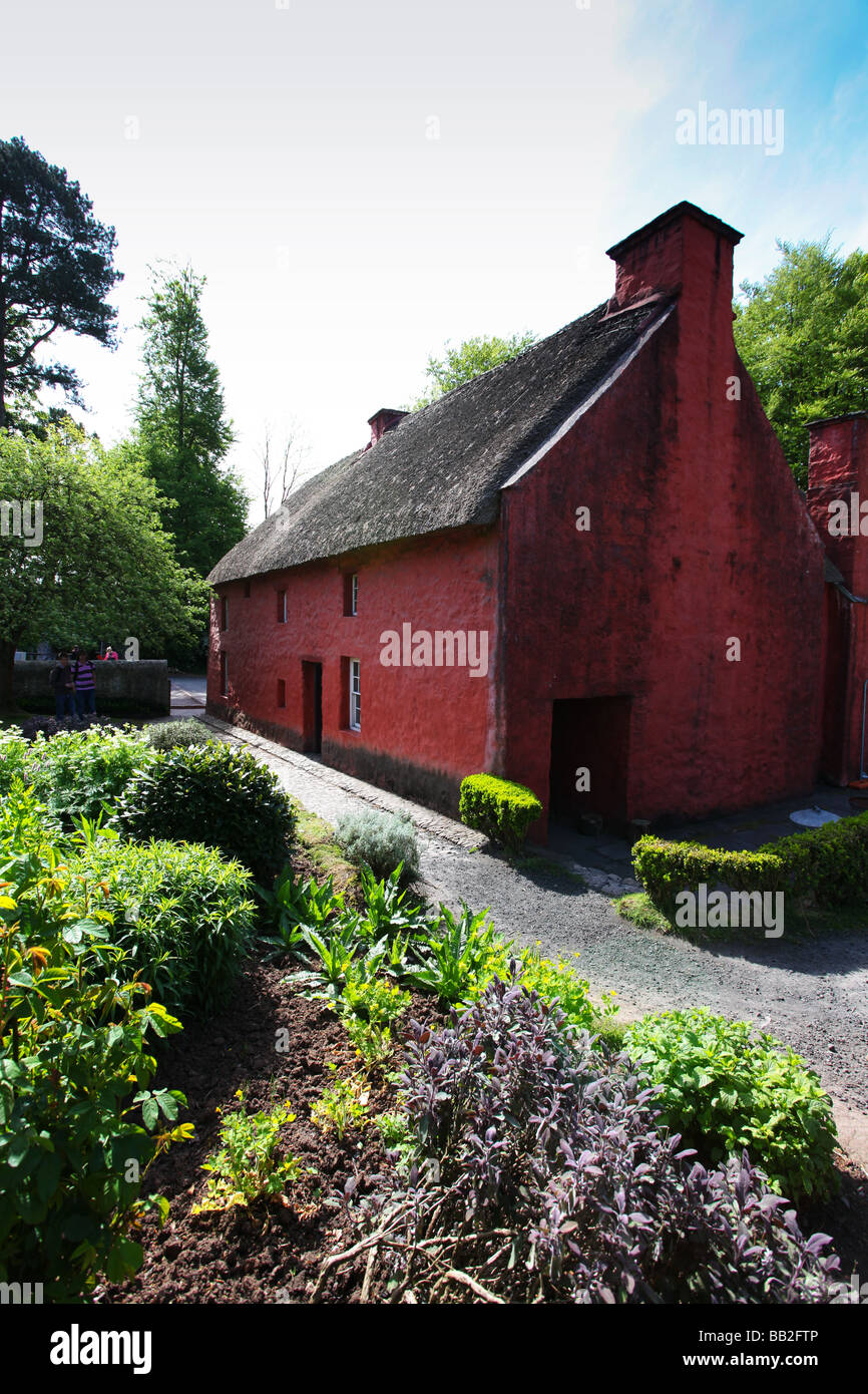 Kennixton de ferme restaurée préservé farm house à St Fagans National History Museum of Wales open air attraction gallois Banque D'Images