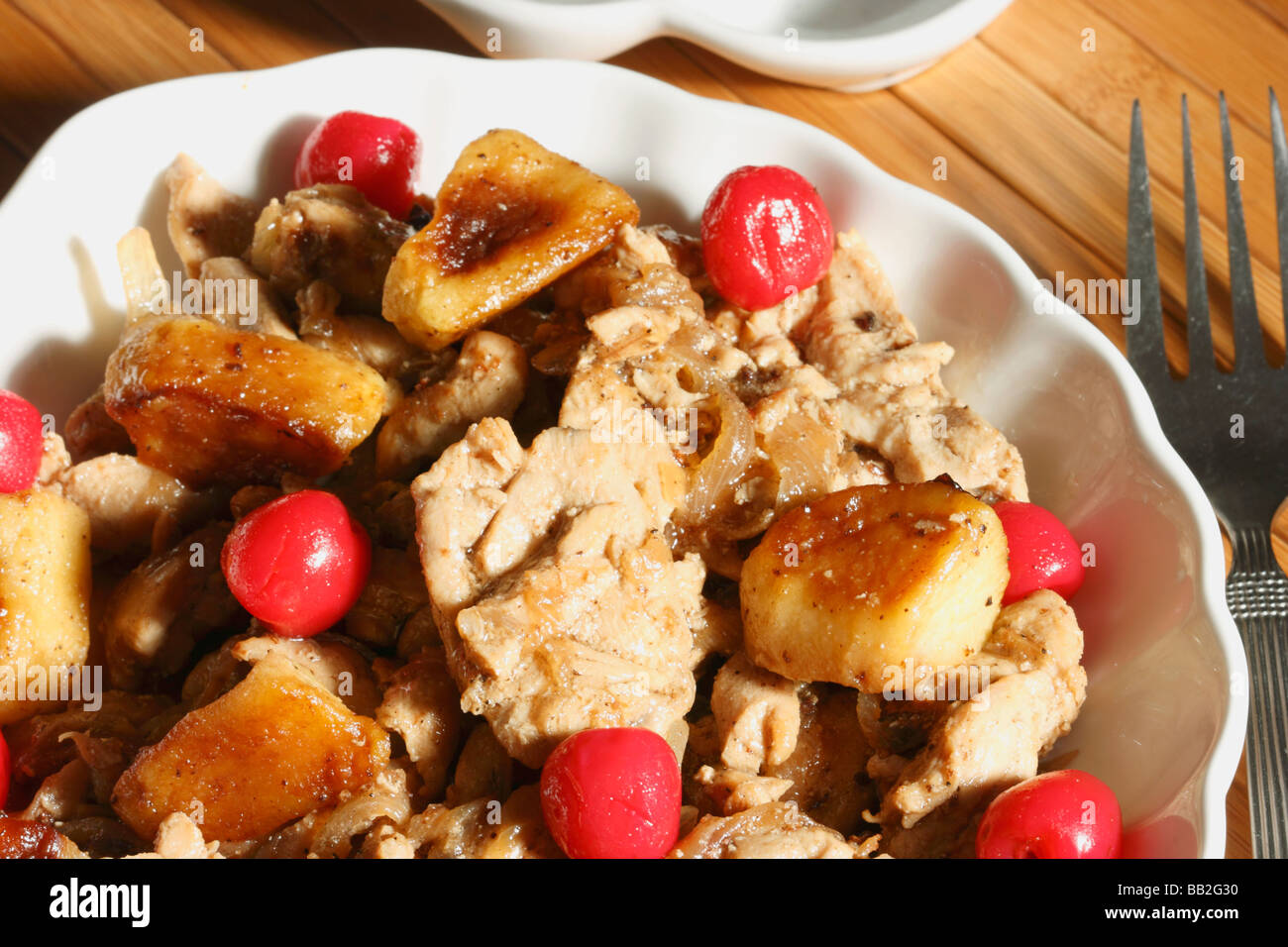 Khoresht-e Seib est un ragoût de viande avec pommes et fruits secs Banque D'Images