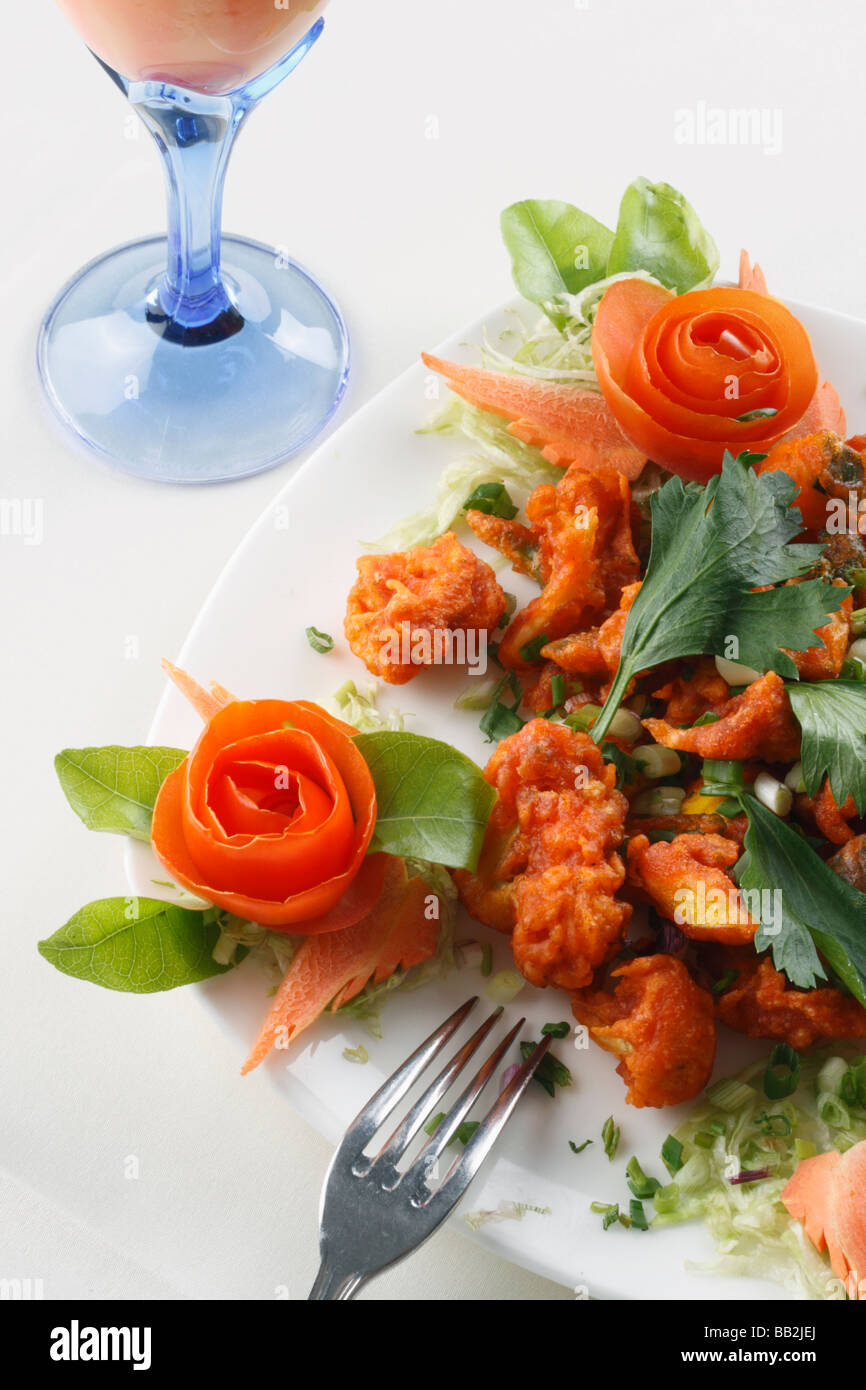 Mélanger les légumes Pakora est un snack indien populaire Banque D'Images