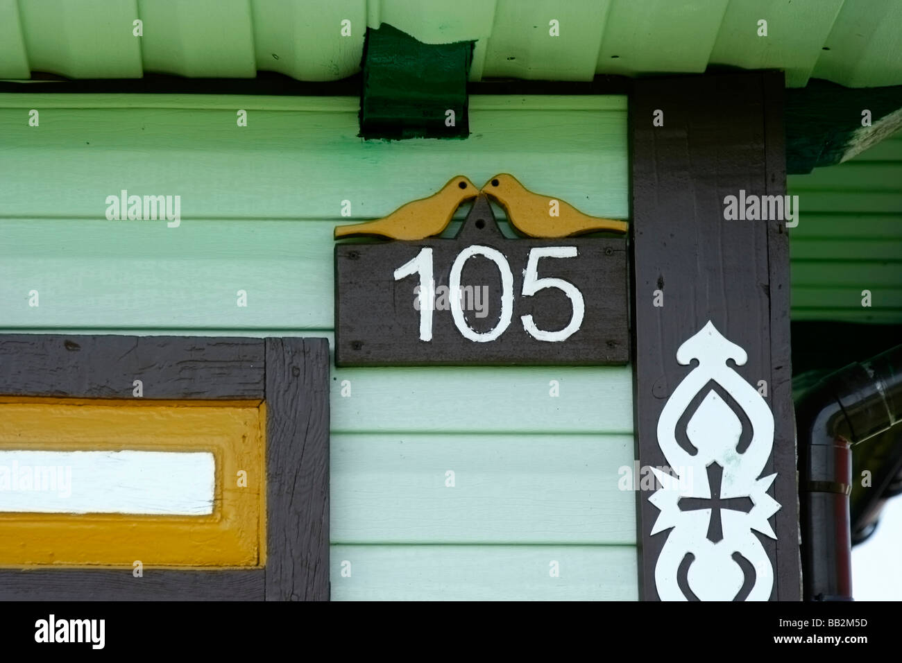 105 Numéro de maison dans village Soce, Pologne Banque D'Images