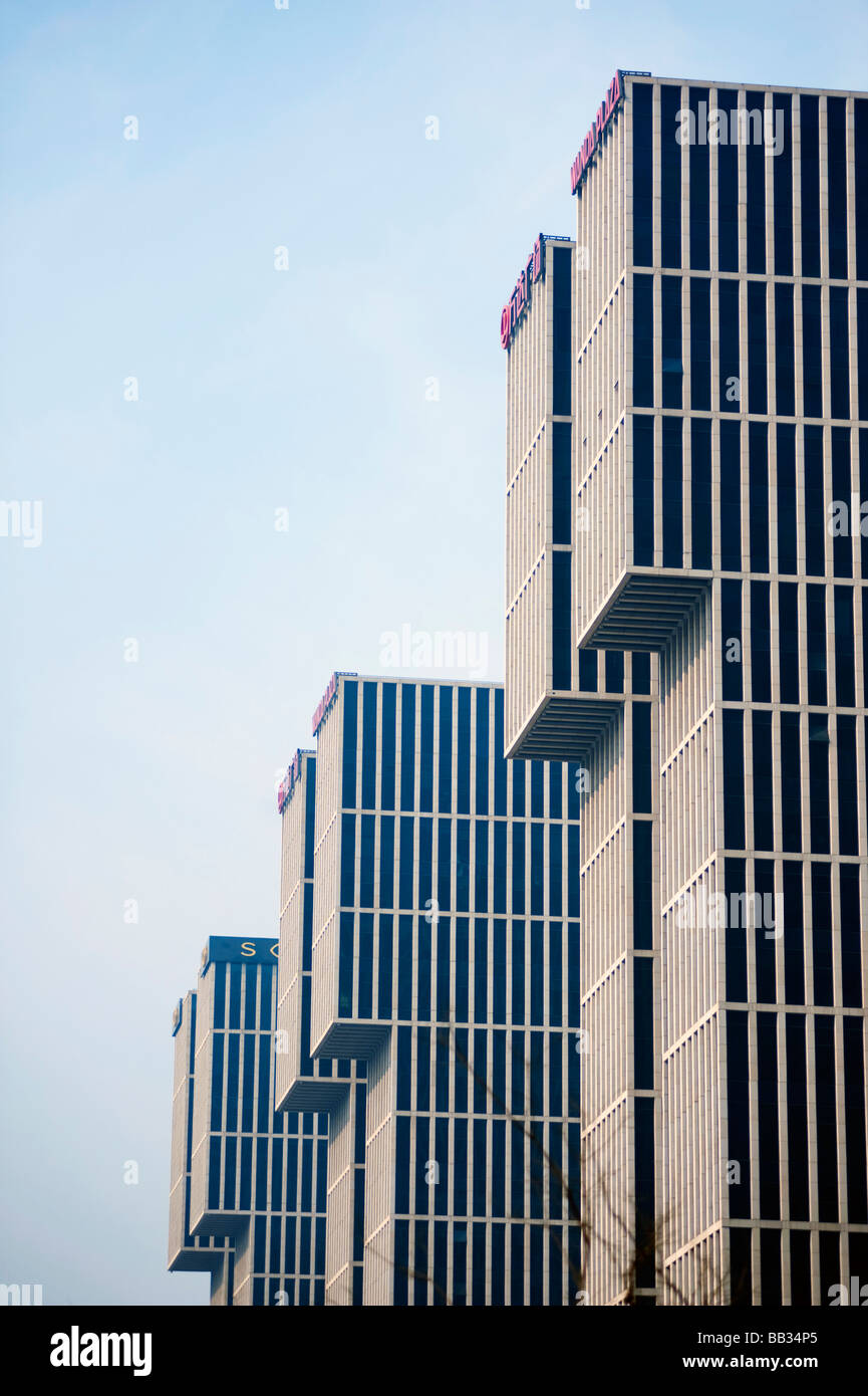 Vue extérieure du nouveau Wanda Plaza property development y compris l'hôtel Sofitel dans le quartier central des affaires de Pékin Banque D'Images