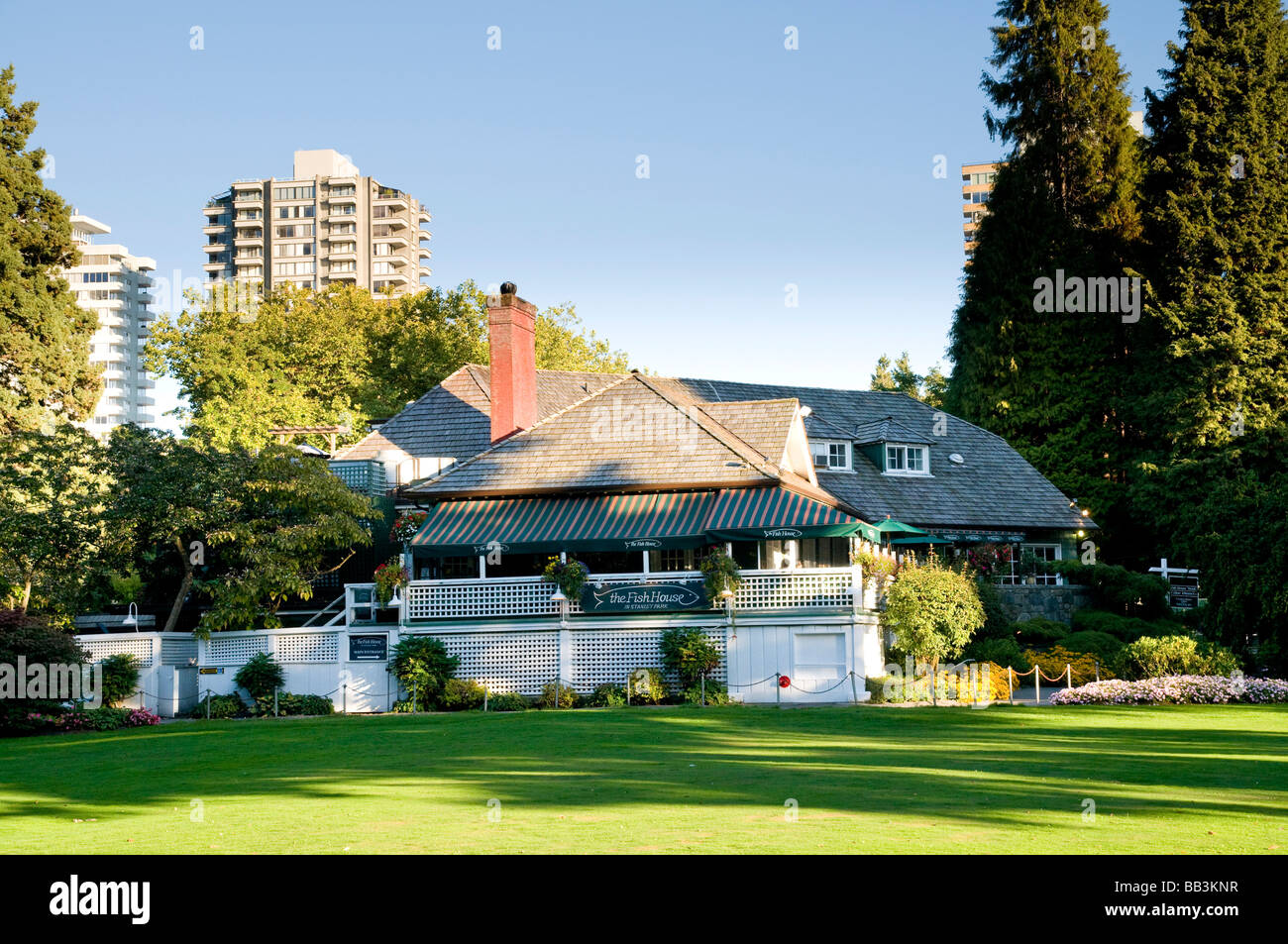 Le restaurant de poissons dans le parc Stanley à Vancouver, BC, Canada. Banque D'Images