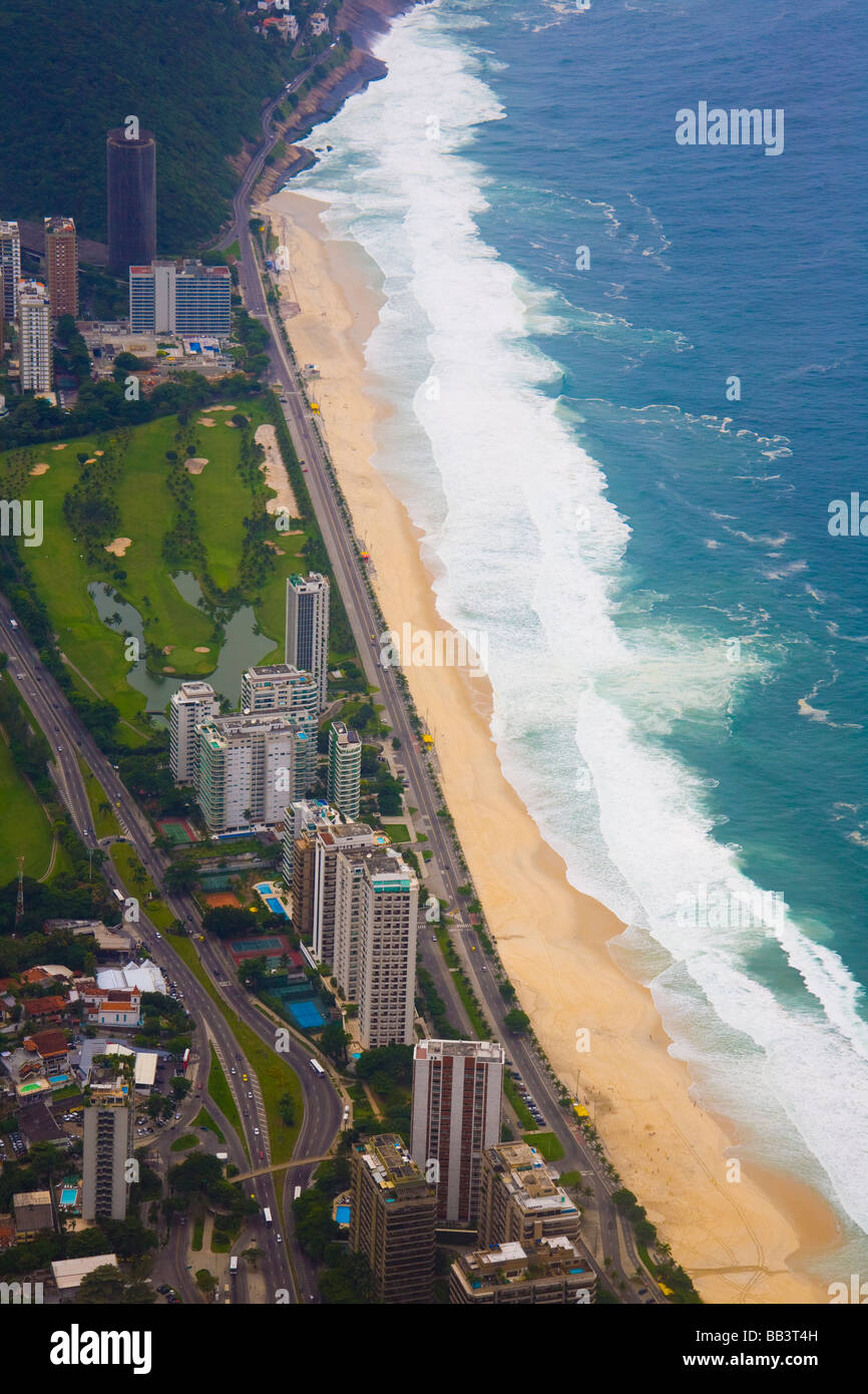 Vue aérienne de Sao Conrado voisinage dans la zone sud de Rio de Janeiro, Brésil Banque D'Images