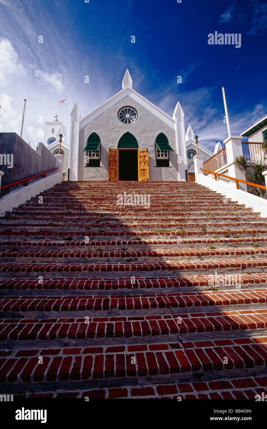 Low Angle View of étapes conduisant à une église St Peter s Church St George Bermudes Banque D'Images