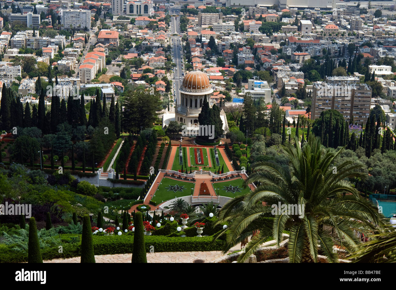 Mausolée du Báb à partir de la terrasse, temlpe Baha, Haïfa, Israël,Mer Méditerranée Banque D'Images