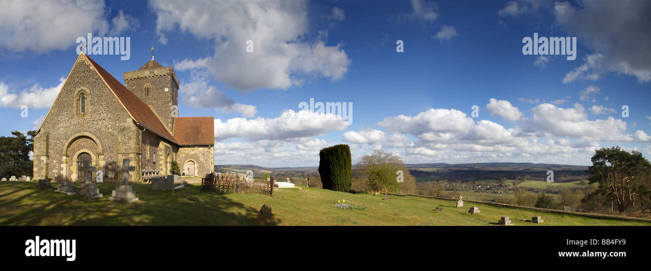 St Martha's Church vue panoramique North Downs Way Surrey Hills Banque D'Images