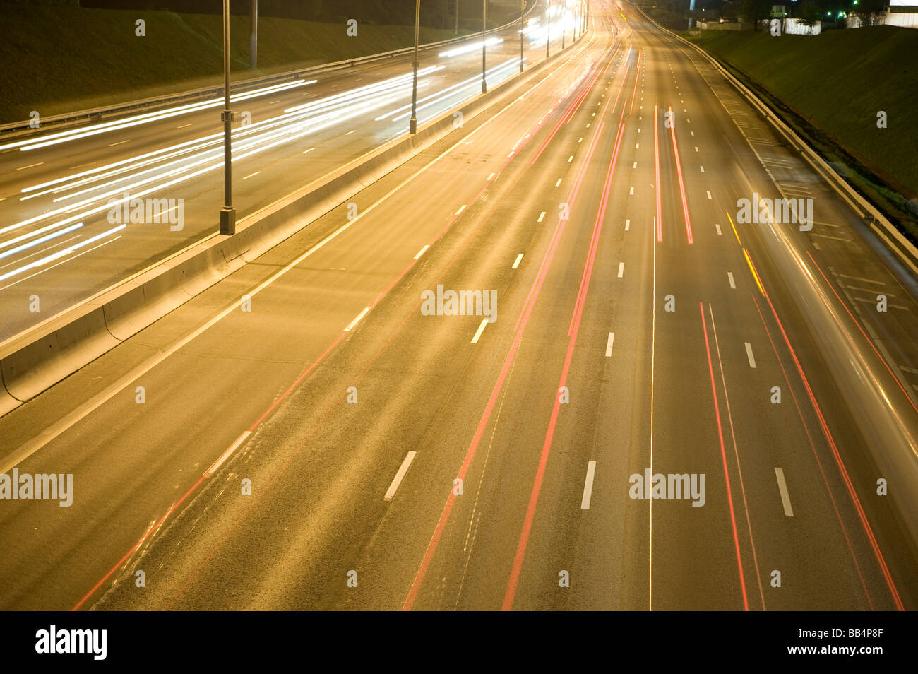 L'autoroute de Moscou dans la nuit, feu de circulation Banque D'Images