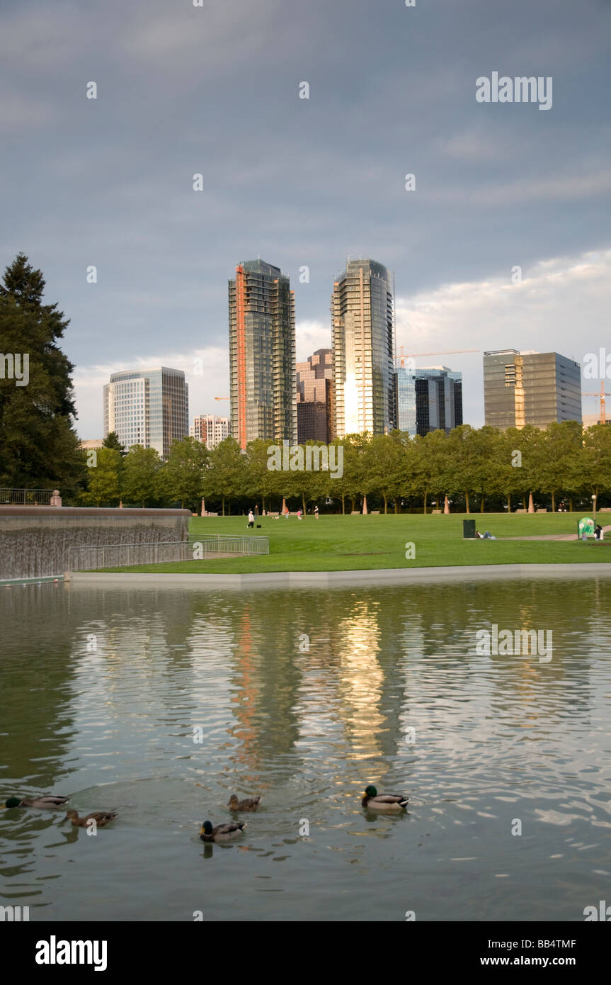 Skyline du centre-ville de Bellevue, Washington. Banque D'Images