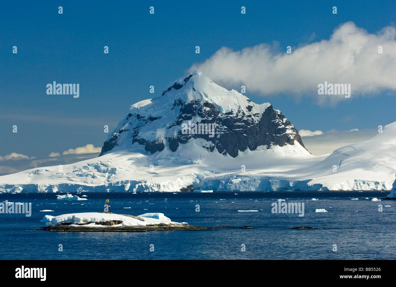 Crête de montagne spectaculaire dans le détroit de Gerlache, Péninsule Antarctique, l'Antarctique Banque D'Images