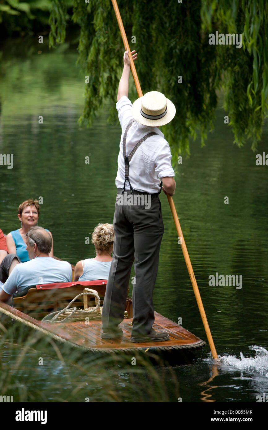 Promenades en barque sur la rivière Avon à Christchurch ile sud Nouvelle Zelande Banque D'Images