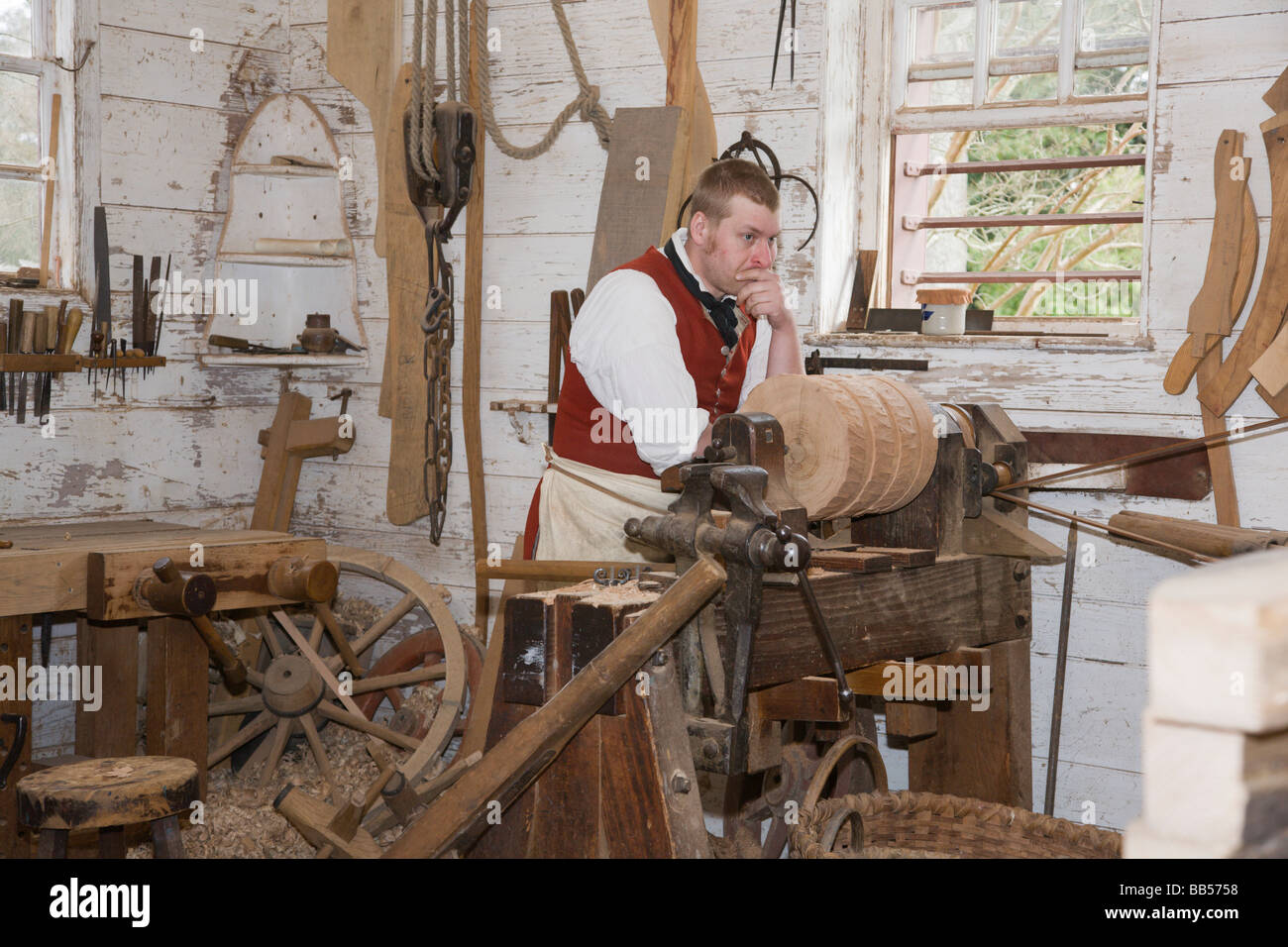 L'atelier de charronnage à Colonial Williamsburg est situé sur le terrain du palais du gouverneur. Banque D'Images