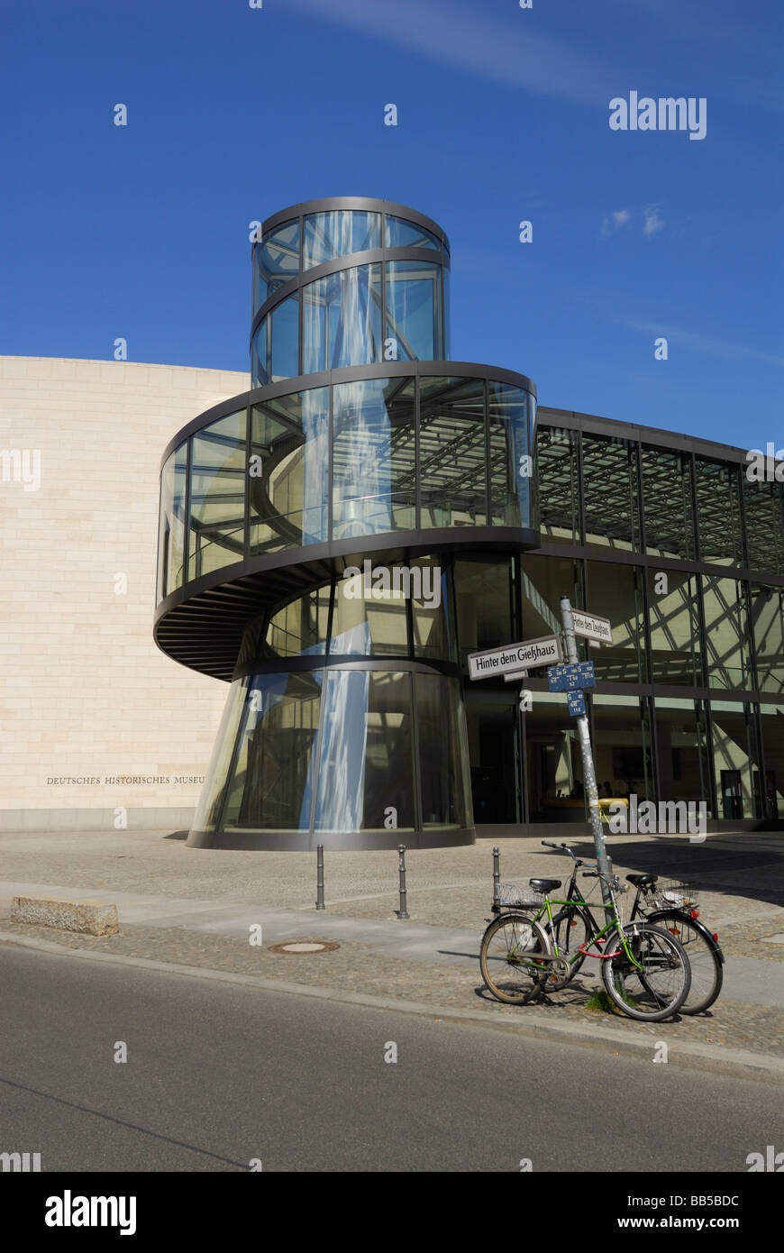 Berlin Allemagne nouvelle aile du musée de l'histoire allemande Deutsches Historisches Museum conçu par IM Pei Banque D'Images