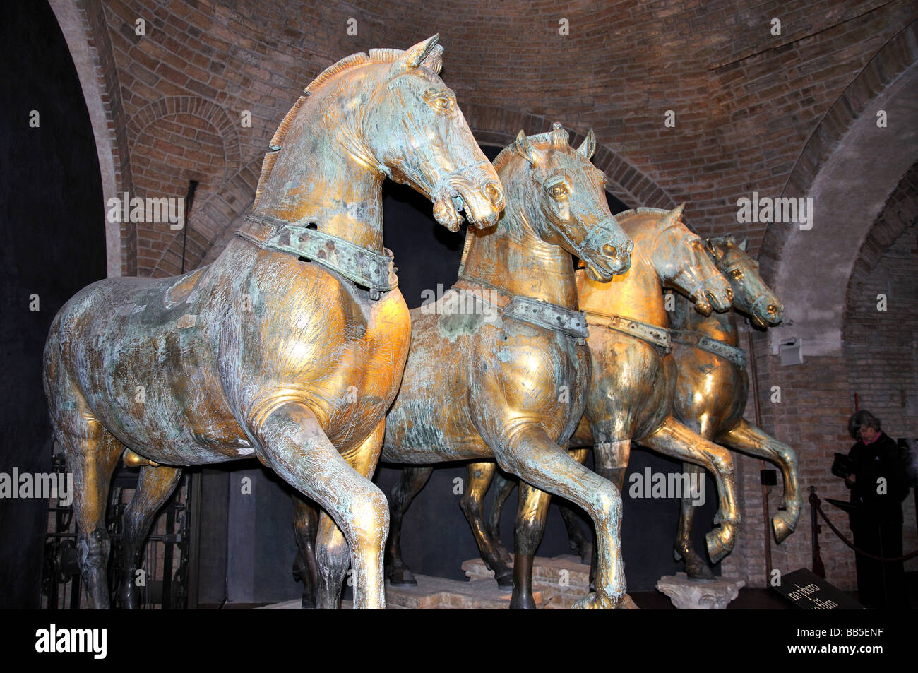 Les chevaux de Saint Marc, de la Basilique St Marc, la Place Saint-Marc, Venise, Venise, Vénétie, province de l'Italie Banque D'Images