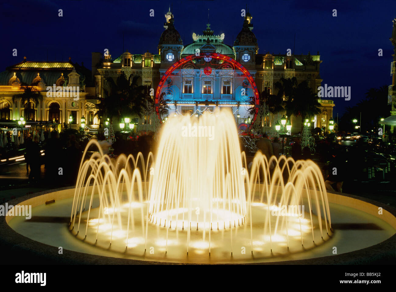 Décoration intérieure pendant la période de Noël sur la place du Casino Palace à Monaco Banque D'Images
