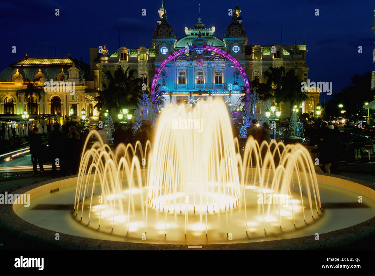 Décoration intérieure pendant la période de Noël sur la place du Casino Palace à Monaco Banque D'Images