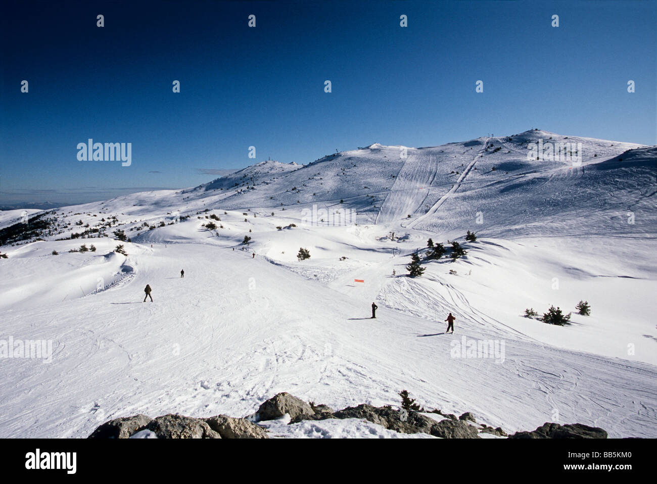 Greolieres Les Neiges est une station de ski à seulement 30 kilomètres de la côte méditerranéenne Banque D'Images