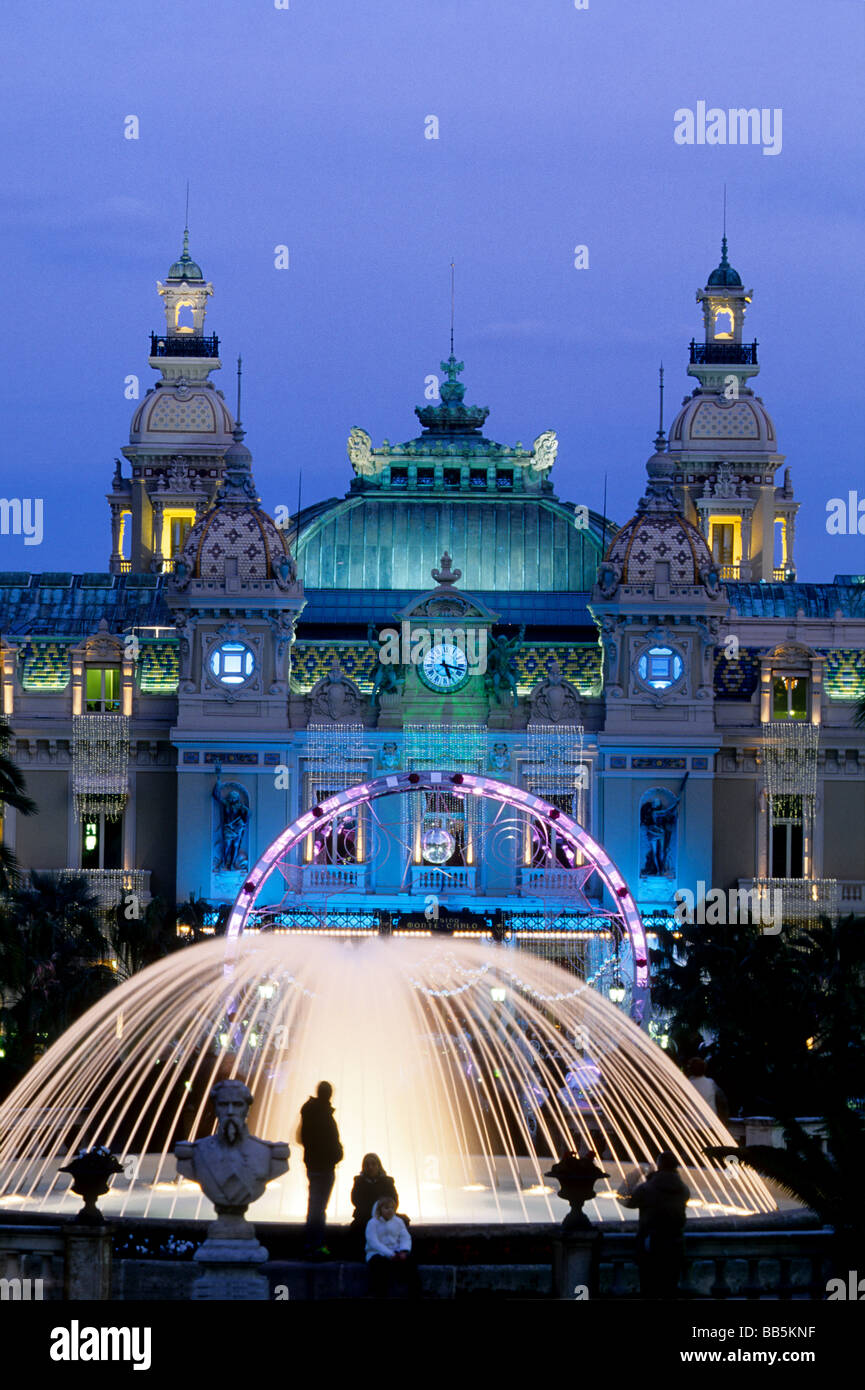 Décoration intérieure pendant la période de Noël sur la place du Casino Palace à Monaco Banque D'Images