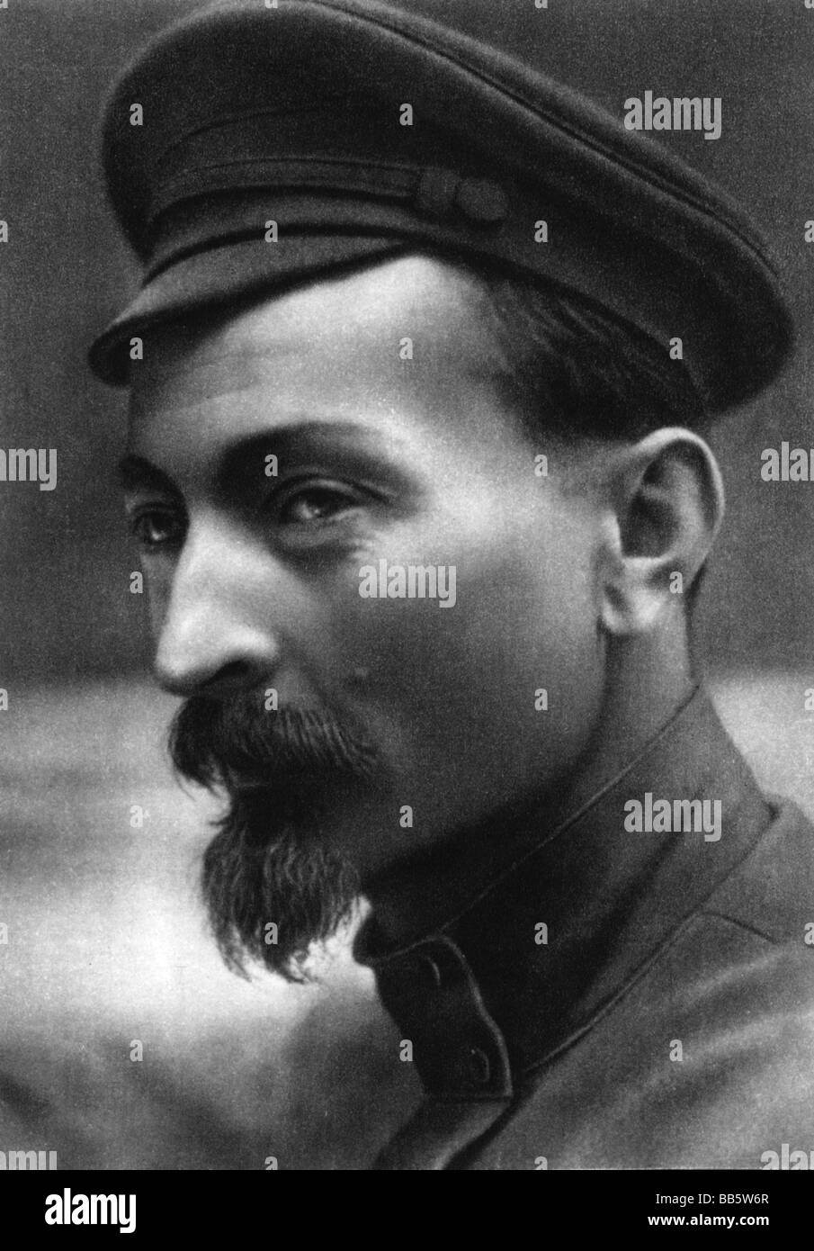 Dzerzhinsky, Felix, 11.9.1877 - 20.7.1926, fondateur de la police secrète bolchevik 'Cheka' 1917, portrait, téléphone, vers 1920, Banque D'Images