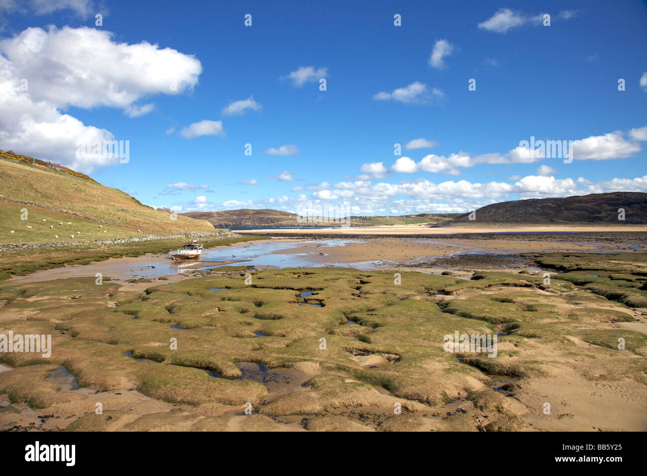 Bateau de pêche au Torrisdale Bay près de Bettyhill Sutherland en Écosse Banque D'Images