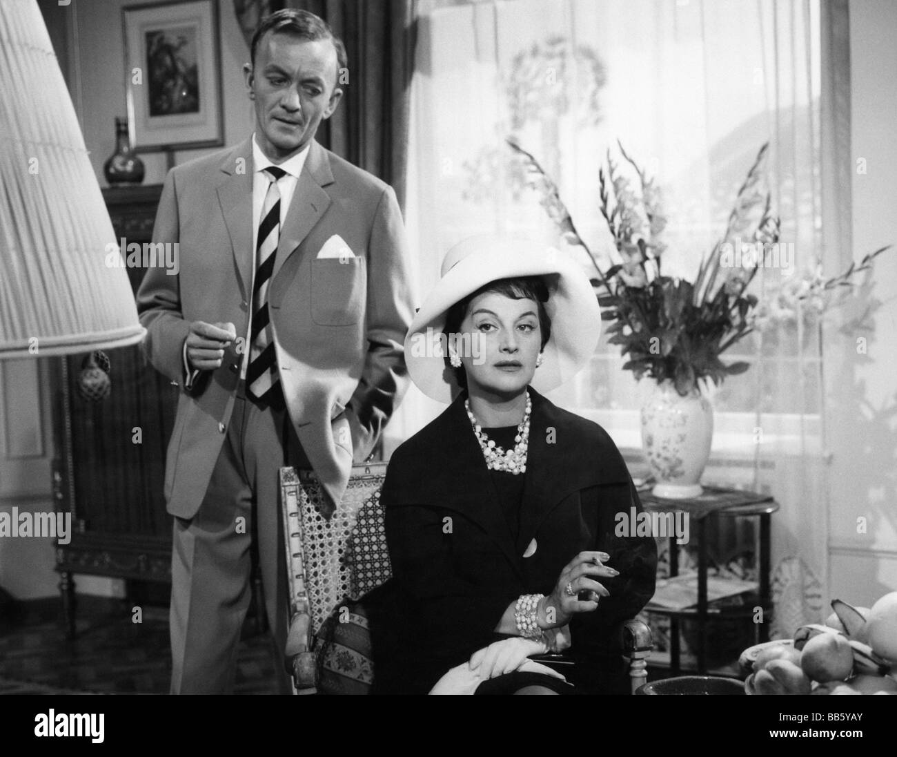 Film, 'Die rote main", ITA / DEU 1960, directeur : Kurt Meisel, Hannes Messemer mit : Scène, Susanne von Almassy, Permissions-Neccessary-tiers Banque D'Images