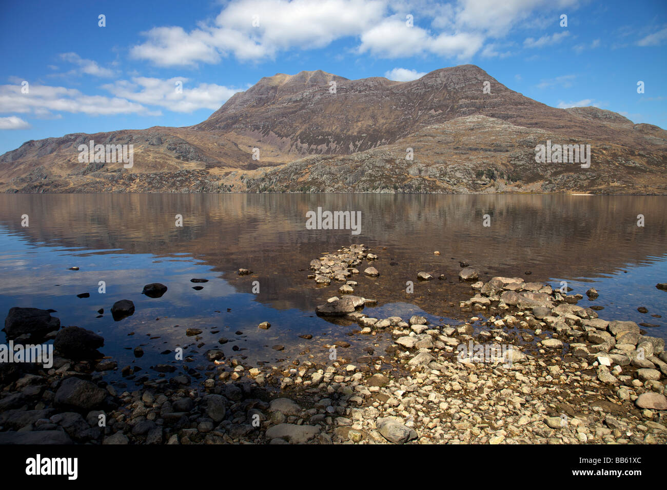 Magnifique Loch Maree près de Kinlochewe Ross shire Ecosse Banque D'Images