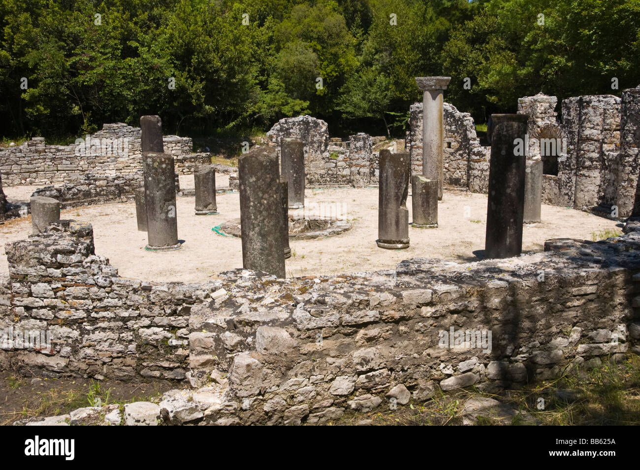 Le Baptistère en demeure de l'ancienne ville romaine de Butrint Site du patrimoine mondial de l'UNESCO dans la région de parc national en République d'Albanie Banque D'Images