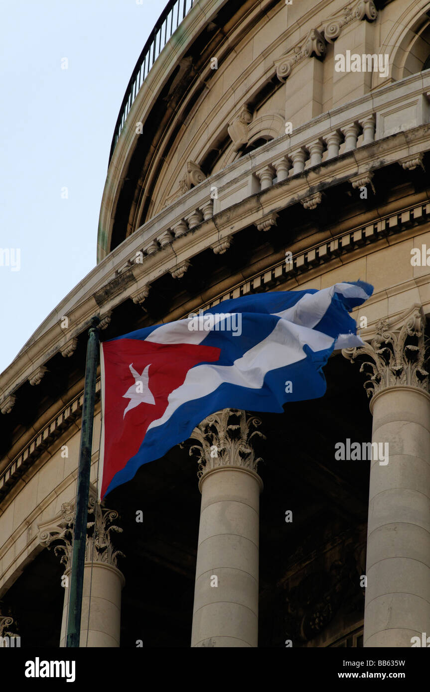 Capitolio et du drapeau, La Havane, Cuba Banque D'Images