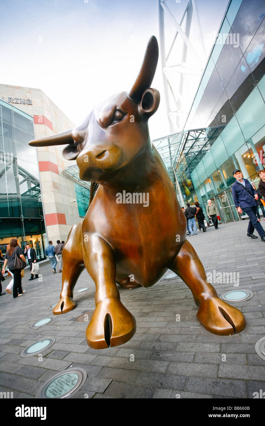 L'extérieur de la statue Bull centre commercial Bullring, Birmingham. Banque D'Images