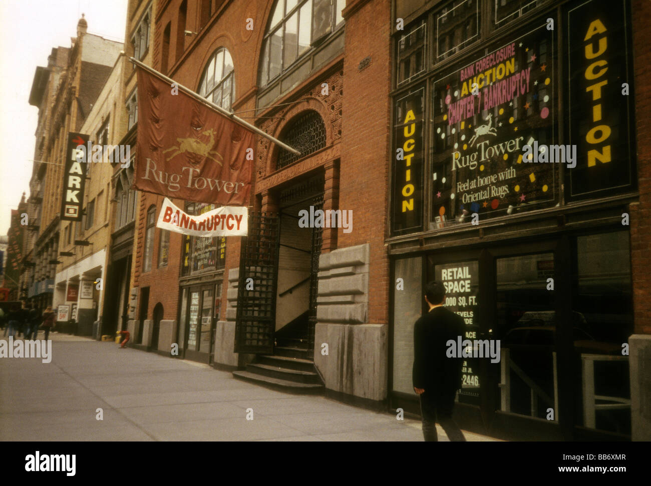 Tour de tapis se retirent des affaires vu dans le quartier de NoHo de New York en 1992 Frances M Roberts Banque D'Images