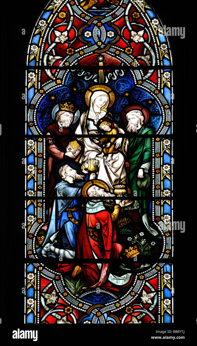 Adoration des mages de vitraux, l'église St.Edith, moines Kirby, Warwickshire, England, UK Banque D'Images