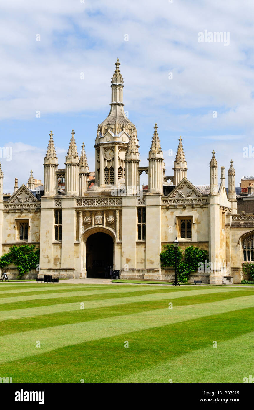 Kings College Gatehouse vu de l'intérieur première cour, Kings College de Cambridge en Angleterre Uk Banque D'Images