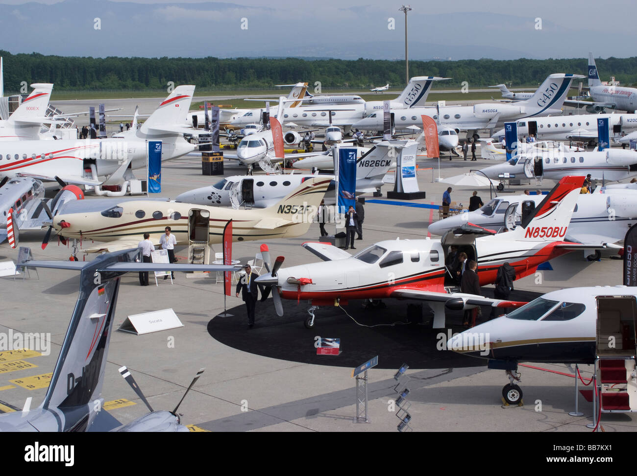 Les Jets d'affaires au Salon EBACE avion à l'aéroport de Genève Suisse Banque D'Images