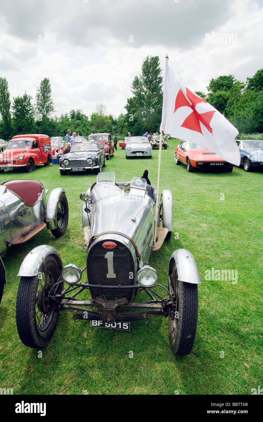Une voiture de sport vintage britannique au rallye de voitures classiques de Wallingford, Oxfordshire, UK Banque D'Images