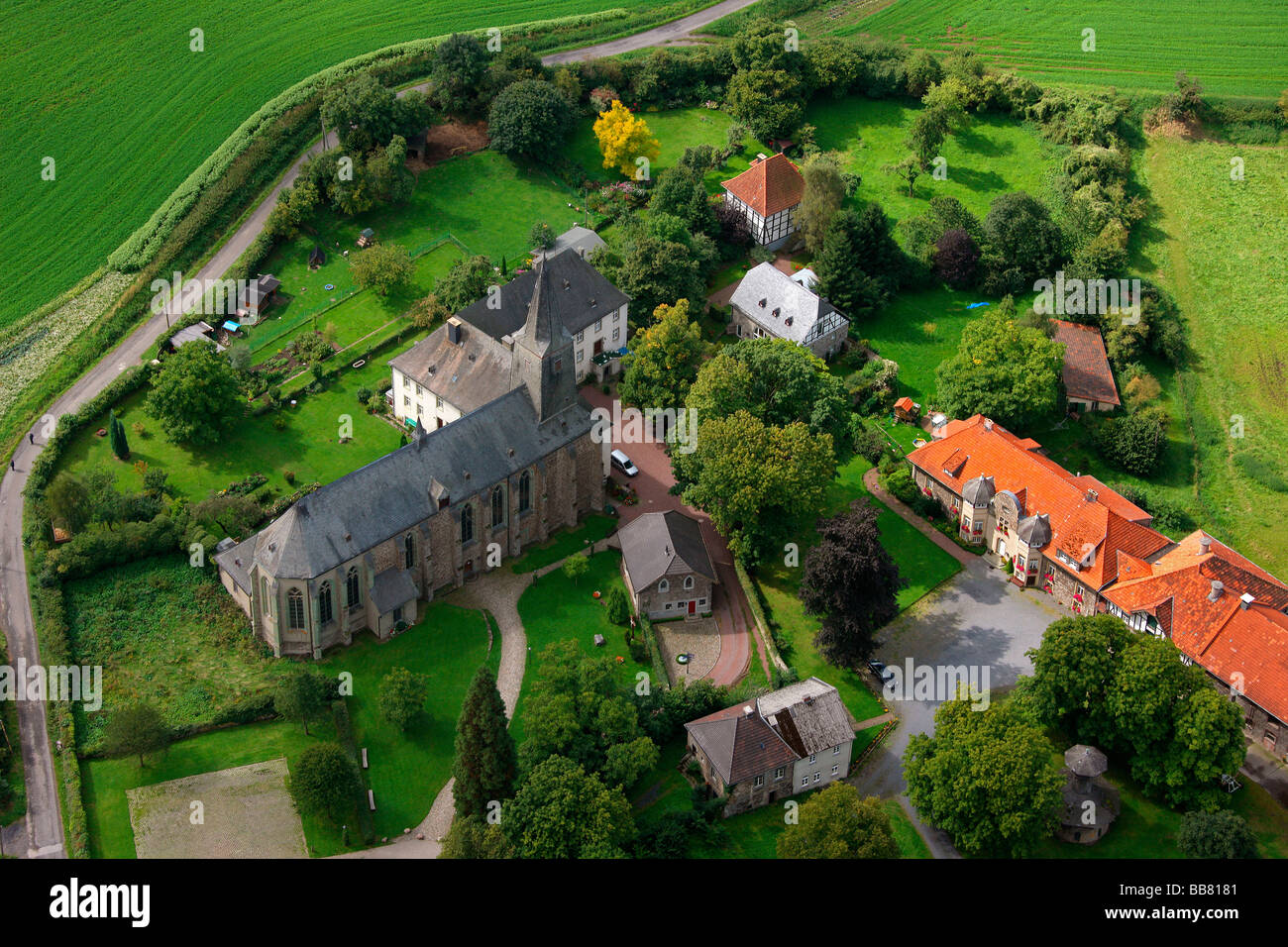 Photo aérienne, Oelinghausen, église, monastère, Arnsberg Sauerland, Coesfeld, Nordrhein-Westfalen, Germany, Europe Banque D'Images