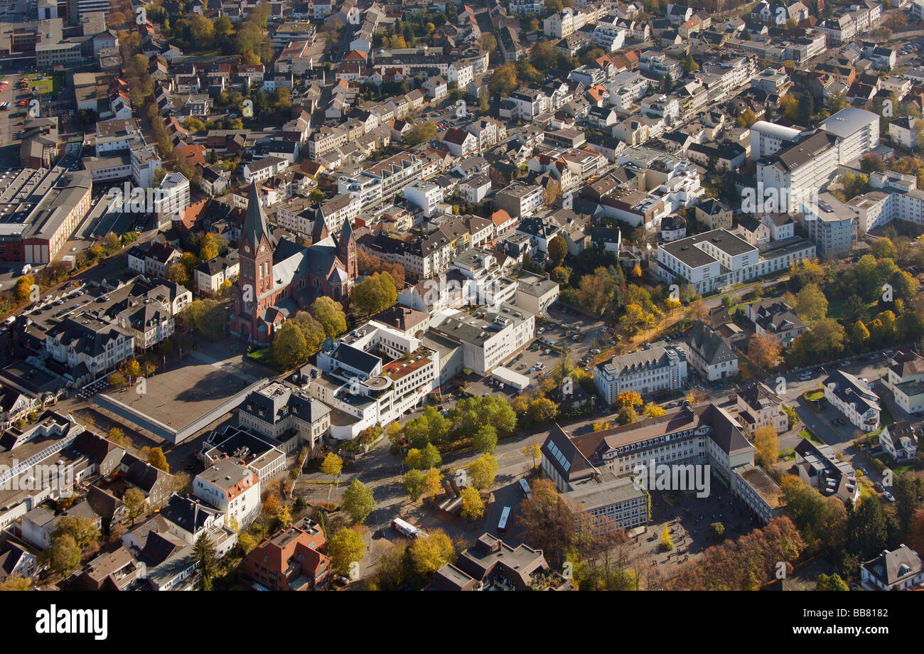 Photo aérienne, centre-ville, Neheim, Sauerlaender Dom Cathédrale, l'église, rue principale, Arnsberg Sauerland,,, pas de Coesfeld Banque D'Images