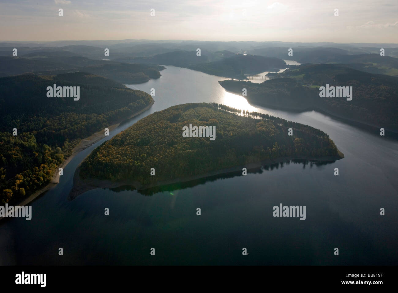 Photographie aérienne, réserve naturelle, Gilberg Island, réservoir Biggesee, Attendorn, Rhénanie-Palatinat, Hesse, Allemagne, E Banque D'Images