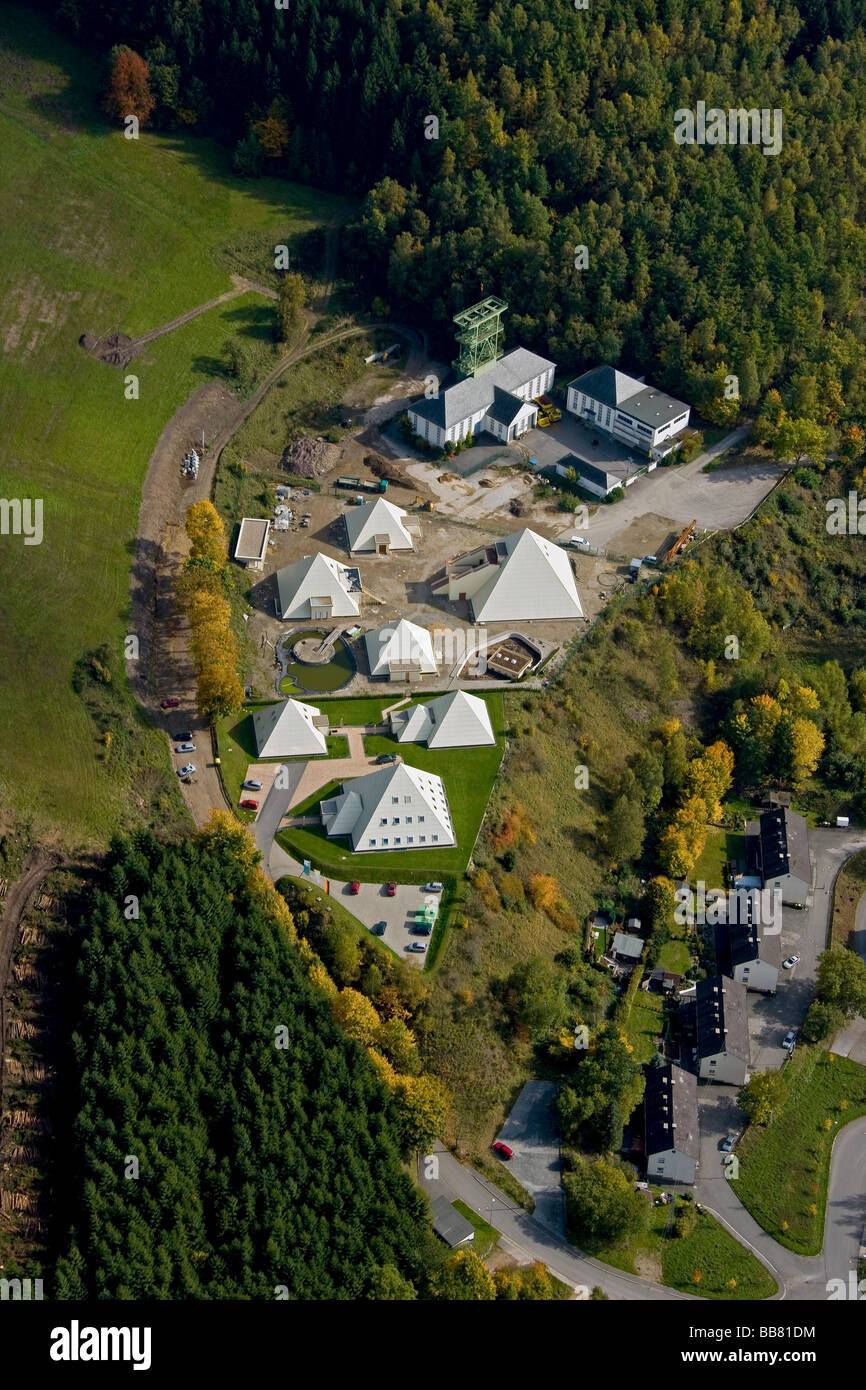 Photo aérienne, 5 pyramides, société Ragonex, chevalement, musée de la mine, Meggen, Attendorn, Sauerland, Rhénanie du Nord-Westphalie, G Banque D'Images