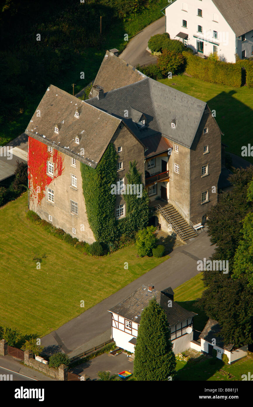 Photo aérienne, Bruenninghausen château, Plettenberg, Maerkischer Kreis, Sauerland, Nordrhein-Westfalen, Germany, Europe Banque D'Images