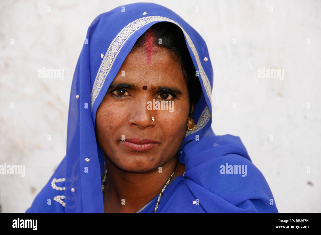 Portrait d'une jeune femme indienne, Jaipur, Rajasthan, Inde du Nord, l'Asie Banque D'Images