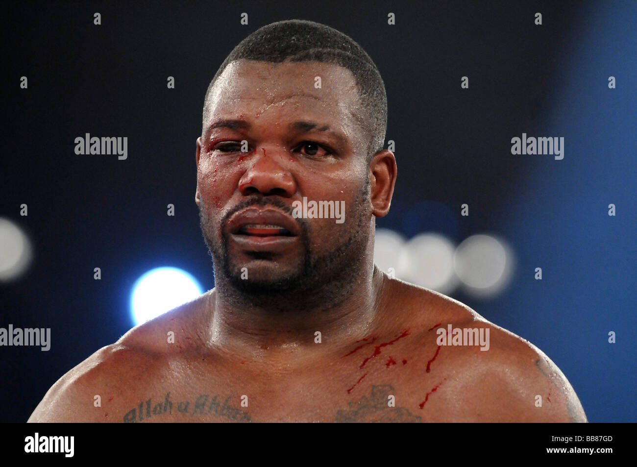 WBC Heavyweight Championship match de boxe, Vitali Klitschko vs. Juan Carlo Gomez, Hanns-Martin-Schleyer Hall, Stuttgart, Baden- Banque D'Images