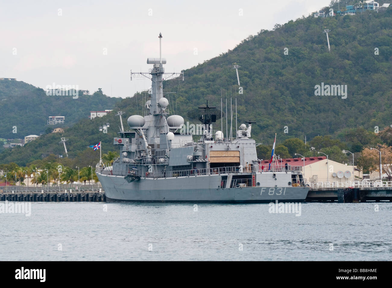 La frégate néerlandaise Hr Ms VAN AMSTEL visites Charlotte Amalie Banque D'Images