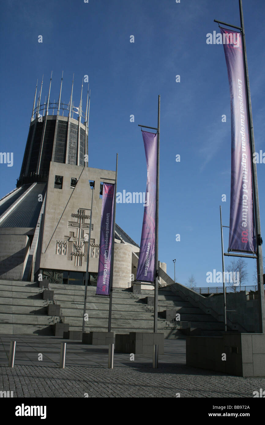 Portrait de la verticale Liverpool Metropolitan Cathedral of Christ the King, Merseyside, Royaume-Uni Banque D'Images