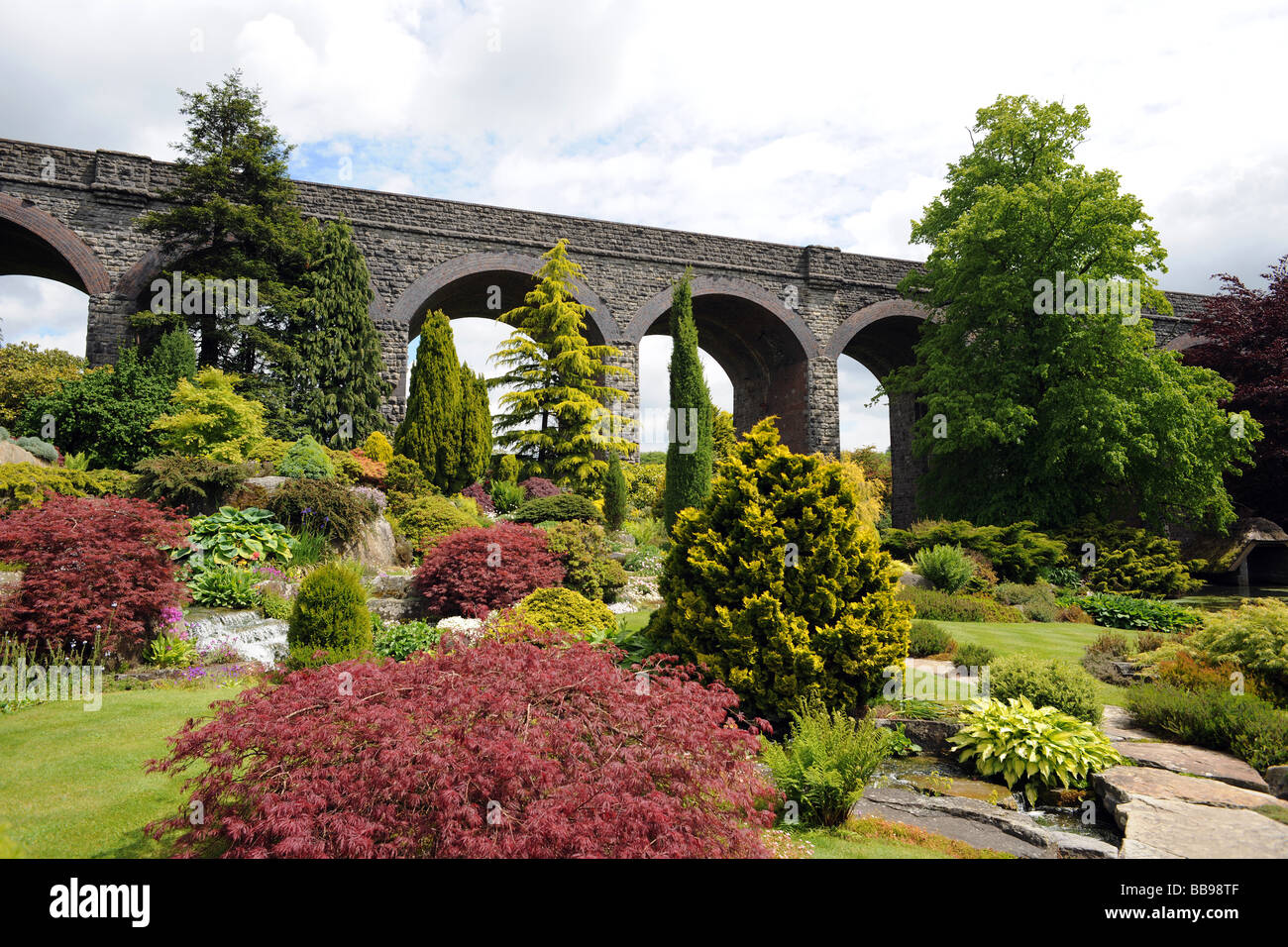 Kilver Court Gardens, Sharpham Park, Glastonbury, Somerset, administré par Roger et Monty Saul, fondateurs de Mulberry. Banque D'Images