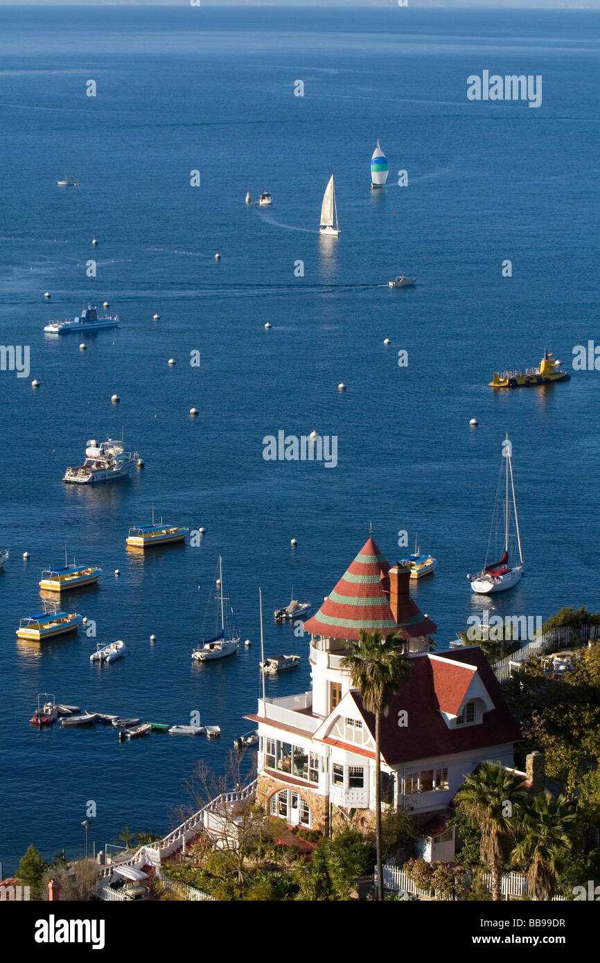 Le Holly Hill chambre donnant sur le port d'Avalon sur l'île de Catalina, California USA Banque D'Images
