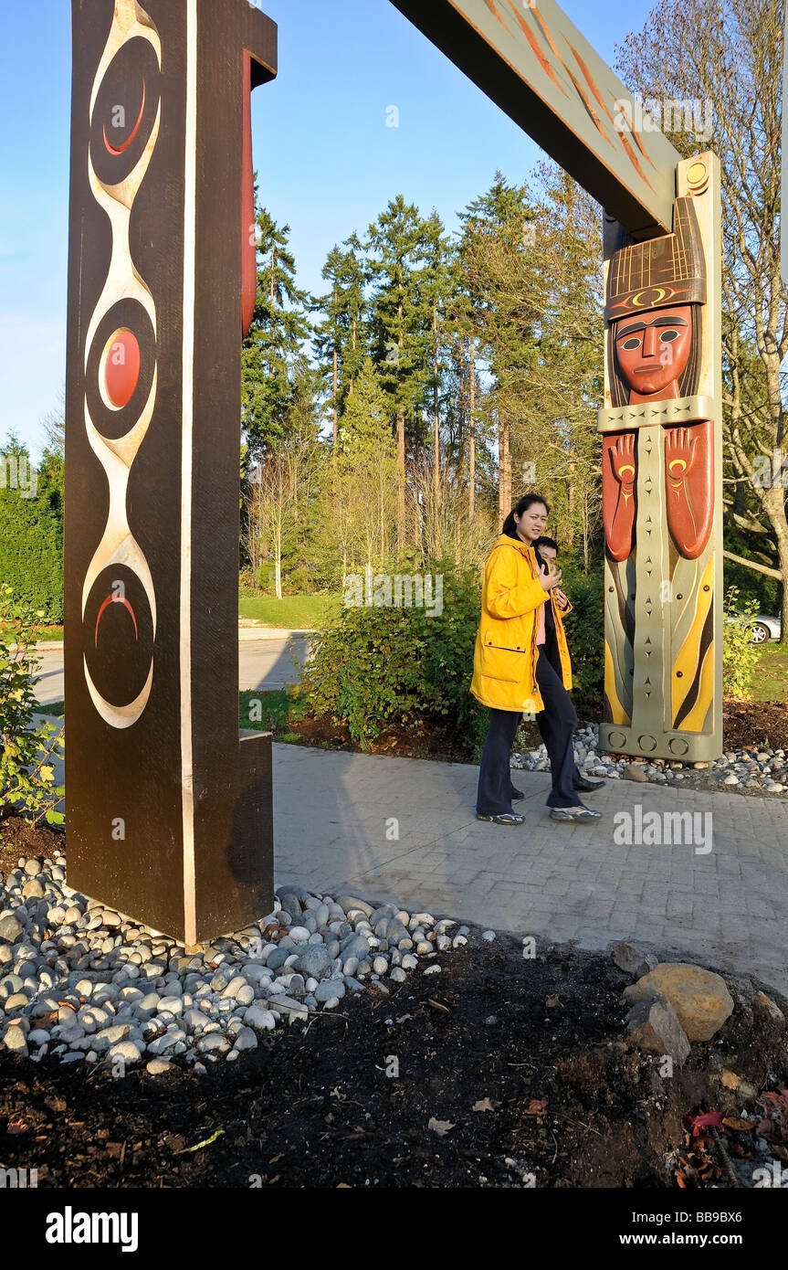 Premières Nations de la côte ouest portail totem Point Brockton Stanley Park Vancouver British Columbia Canada Banque D'Images